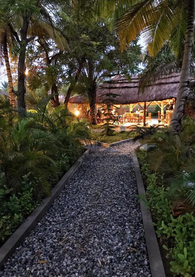 Twitter Paradise Ampeni Exterior photo